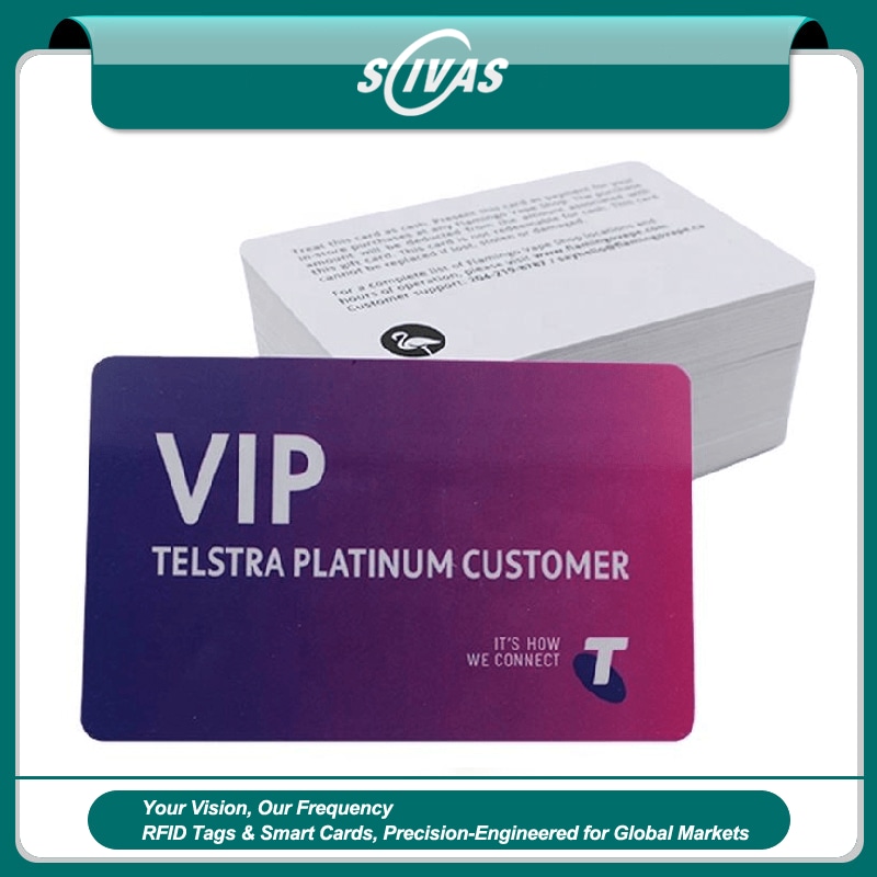 Imagem nítida de Cartões VIP Personalizados para Programas Premium destacando design em formato de carteira para aplicações de Cartões plásticos.