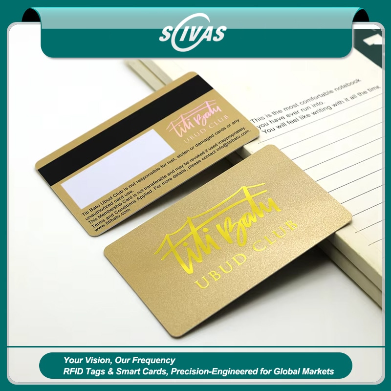 Imagem nítida de Cartões PVC com Hot Stamping Laser e Foil Preciso destacando pedido em grande volume para aplicações de Cartões plásticos.