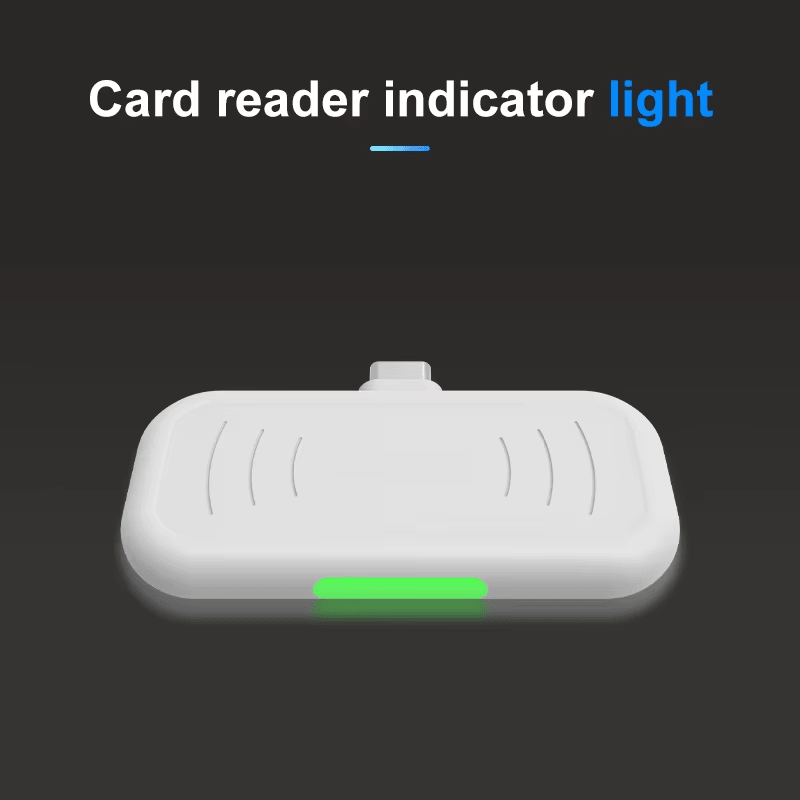 O leitor UHF RFID compacto H101 é mostrado de frente com uma luz verde intensa na parte inferior para confirmar a leitura.