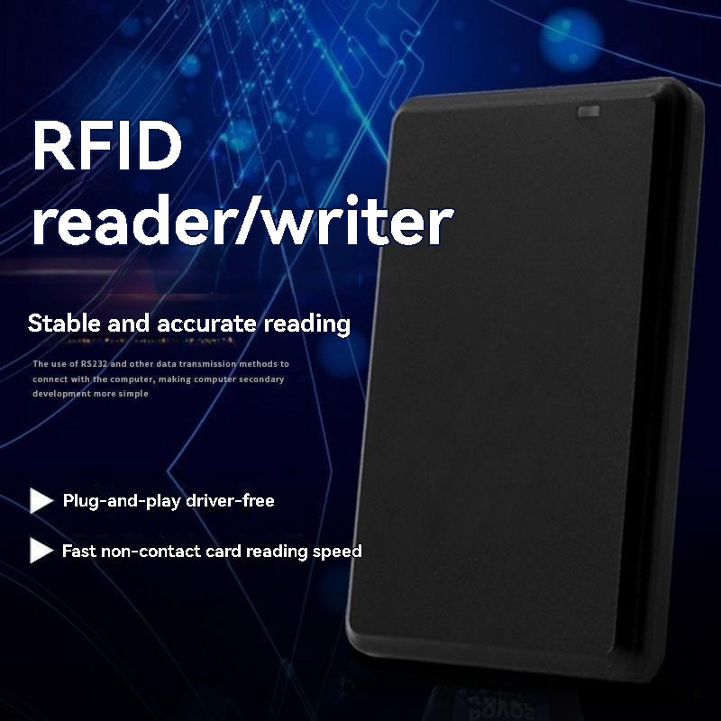 Imagem nítida de Leitor de Cartão de Proximidade 125 kHz para Acesso destacando instalação em entrada de porta para aplicações de Leitores RFID LF de 125 kHz.