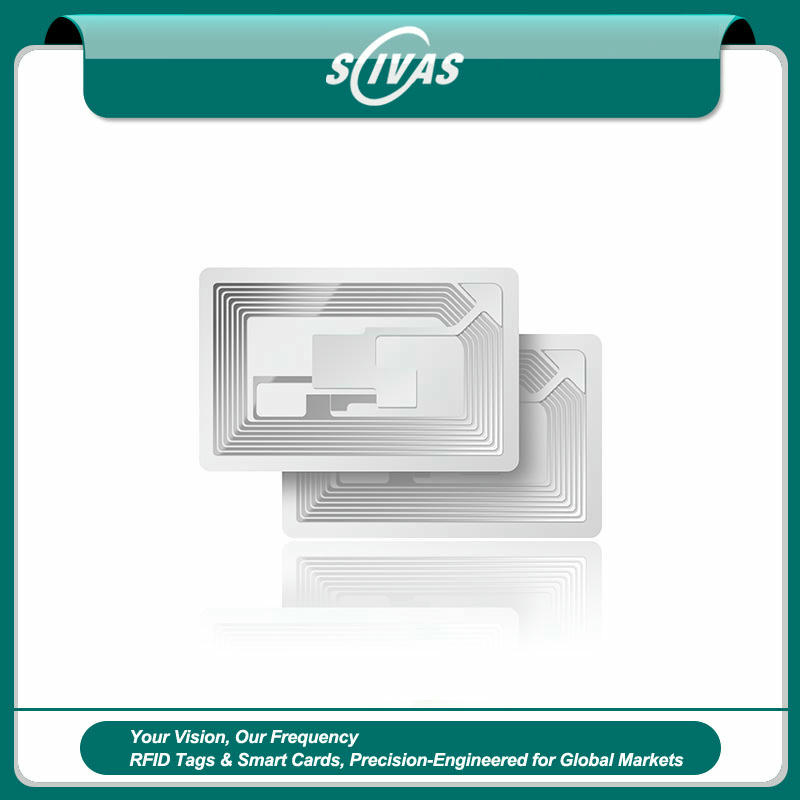 O rolo branco de etiquetas RFID HF de papel couché foi projetado especificamente para gestão e rastreamento eficientes de caixas de medicamentos em farmácias.