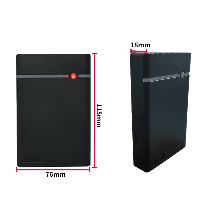 Imagem do leitor RFID Wiegand 13,56 MHz para portas em instalação de controle de acesso.