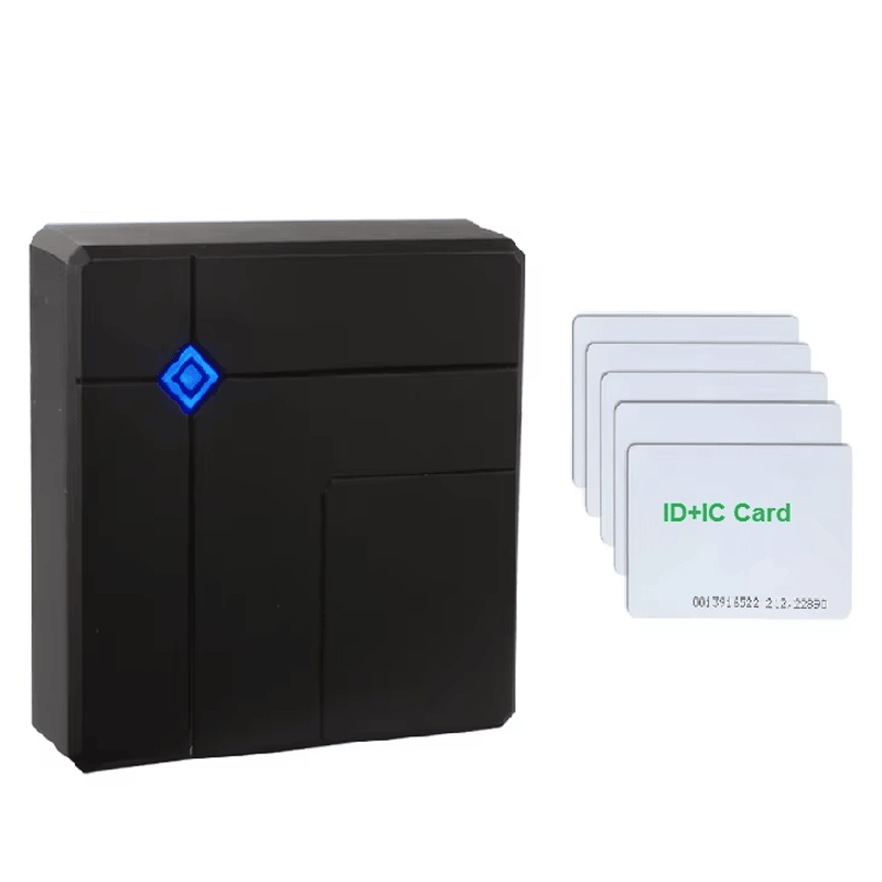 A versão branca do leitor RFID de acesso 331 mostra seu design limpo e minimalista adequado a escritórios modernos e ambientes residenciais