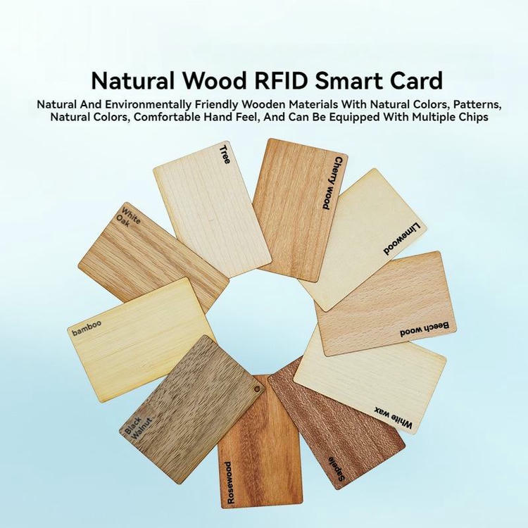 Um exemplo de cartão personalizado de madeira de bambu com formato exclusivo diferente dos retângulos padrão destacando possibilidades de design criativo.