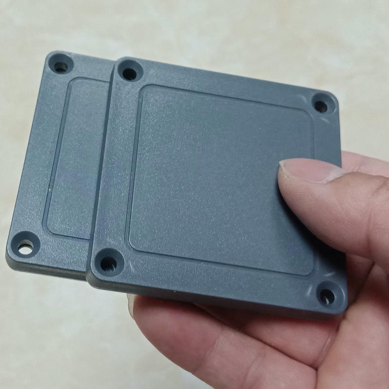 Foto de Tags RFID UHF ABS para Ativos ao Ar Livre mostrando corpo metálico durável na categoria Tags RFID ABS para metal.