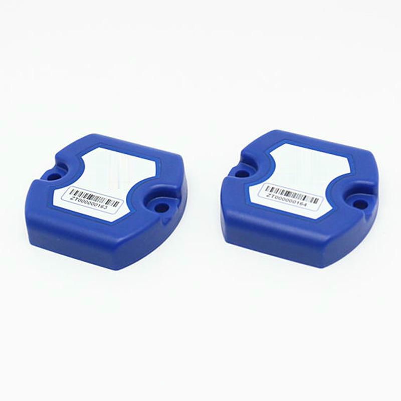 Foto de Etiquetas RFID ABS para Metal de Longo Alcance mostrando verso adesivo na categoria Tags RFID ABS para metal.